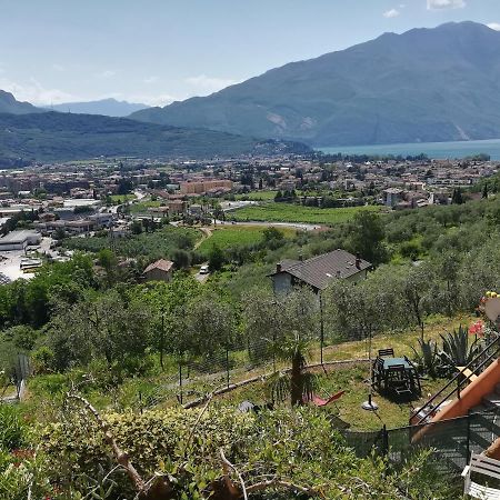 Lake & Castle View Apartment Riva del Garda Eksteriør bilde