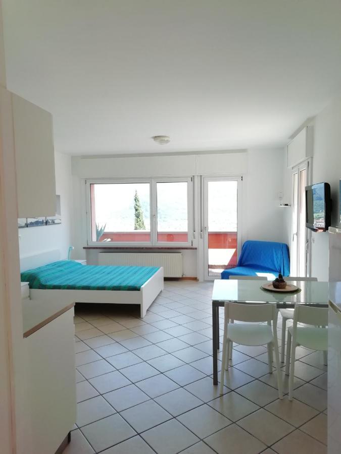 Lake & Castle View Apartment Riva del Garda Eksteriør bilde