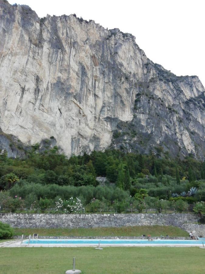 Lake & Castle View Apartment Riva del Garda Eksteriør bilde